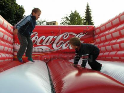 Skákací hrad Coca-Cola